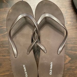 Old navy brown flip flops size 8